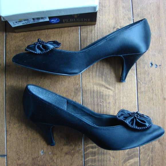 Vintage 80s Kitten Heel Shoes Black Satin Italy Black Tie Wedding Prom Size 7.5 - Picture 2 of 13
